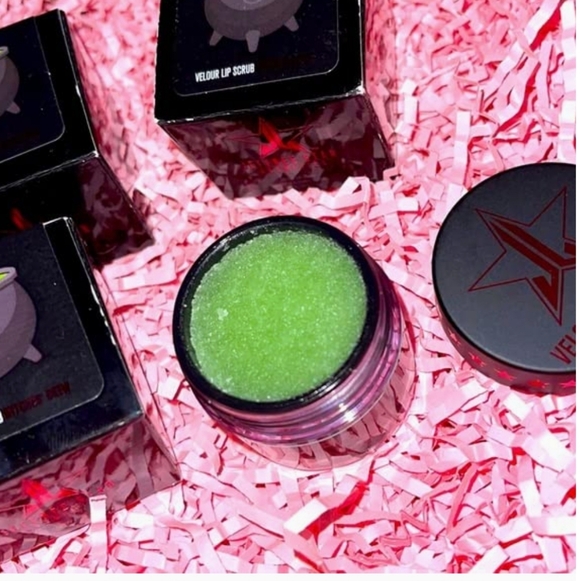 Jeffree Star Velour Lip Scrub " Witches Brew" NIB - Picture 4 of 4